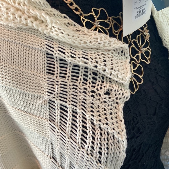 Anthroplogie Elizabeth Gillette cardigan - very delicate- size M - Picture 4 of 4